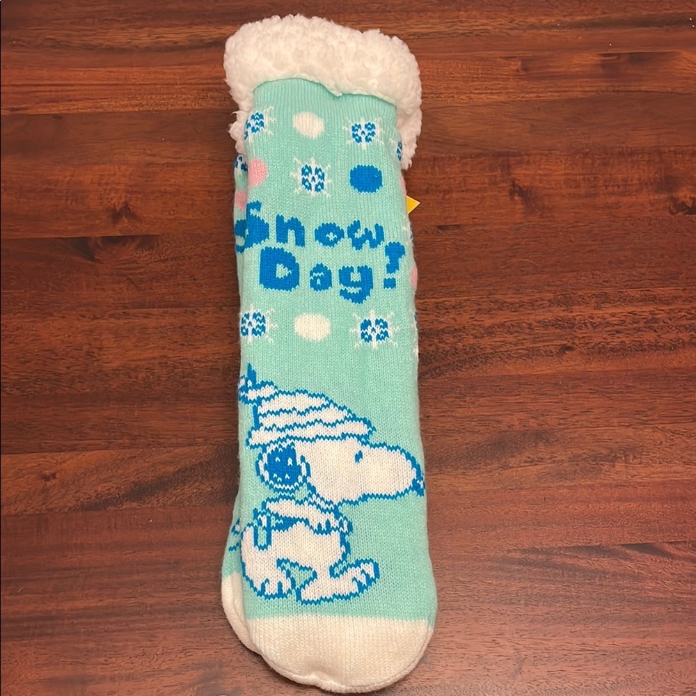 Major Trading Peanuts Mint Green White Snoopy Sherpa Lined Sock New size OSFM